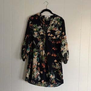 Love Tree Floral Tunic Size L